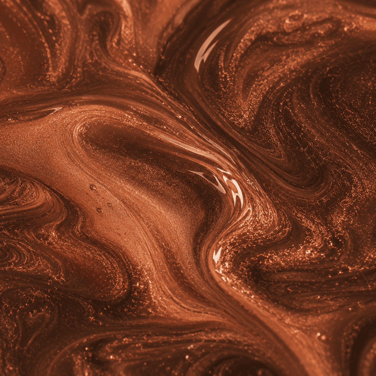 Bronzefarbenes Metallic-Epoxidharz mit glänzender Tiefenstruktur