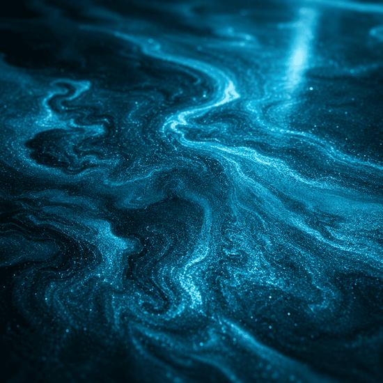 Tiefblau schimmernder Boden Nahaufnahme