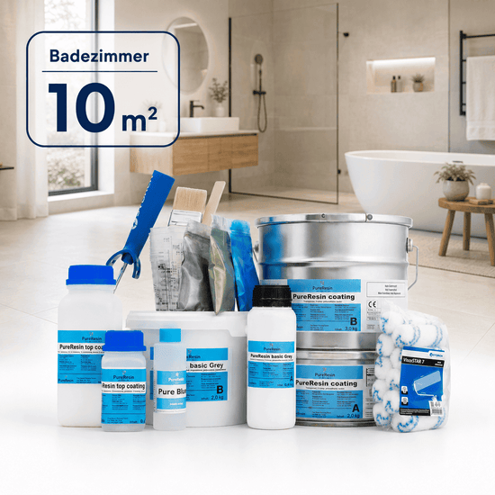 Komplettset für ein 10 m² Badezimmer mit Epoxidharz, Pigmenten, Werkzeug und Zubehör. Im Hintergrund ist ein modernes Badezimmer mit Badewanne zu sehen.