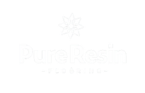 Weißes Pure Resin Flooring Logo für Epoxidharz-Systeme und fugenlose Bodenbeschichtungen auf transparentem Hintergrund.