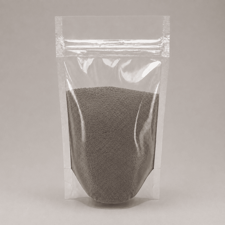 Satingraues Pulver in durchsichtiger Plastik Verpackung