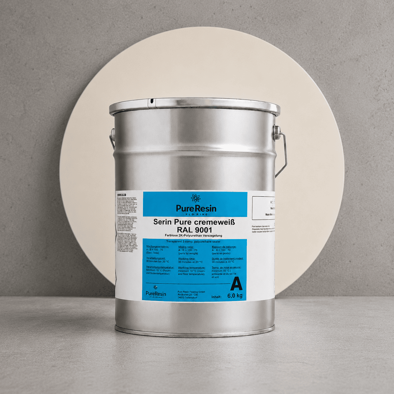 Serin Pure cremeweiß RAL 9001 PU-Beschichtung Komponente A im Metalleimer vor cremeweißem Hintergrund