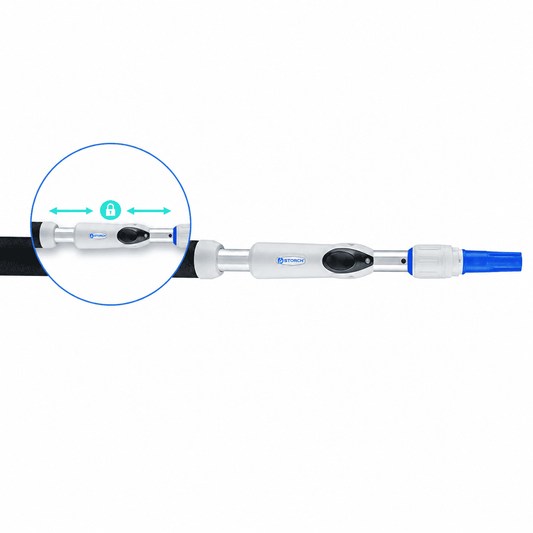 Weiß, blaue Teleskopstange aus Aluminium auf weißem Hintergrund